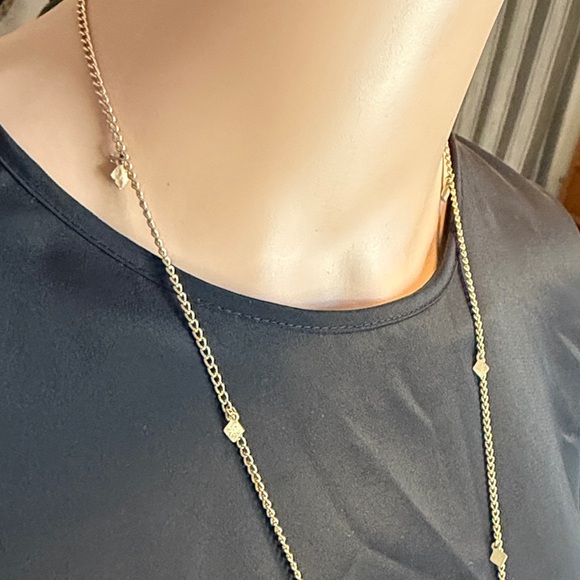 Elegant Gold Necklace 18” - Picture 3 of 3